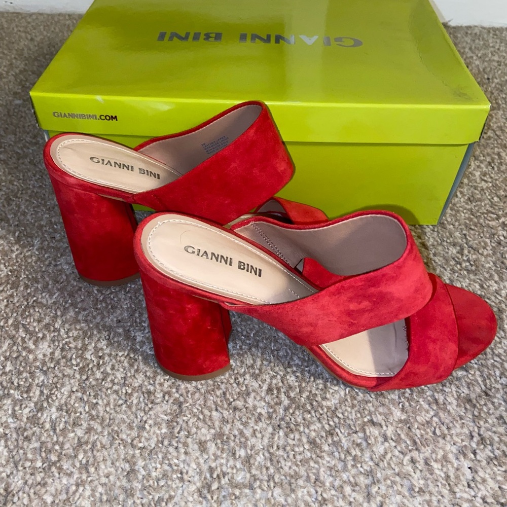 Gently Used Gianni Bini Red Mules - Everleen - Picture 4 of 5